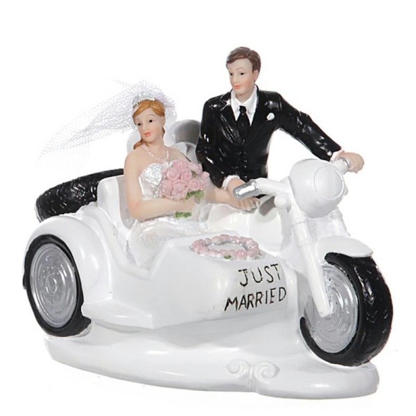 Couple de mariés à moto et side-car en résine pour décoration de mariage,  Long. 12cm x larg. 8cm x - Photo n°1