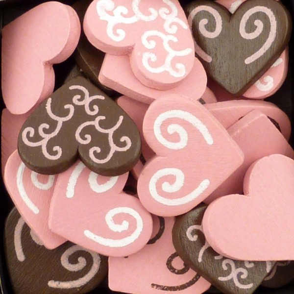 Miniatures en bois Confettis Coeur chocolat et rose 2 cm - 25 pièces - Photo n°2