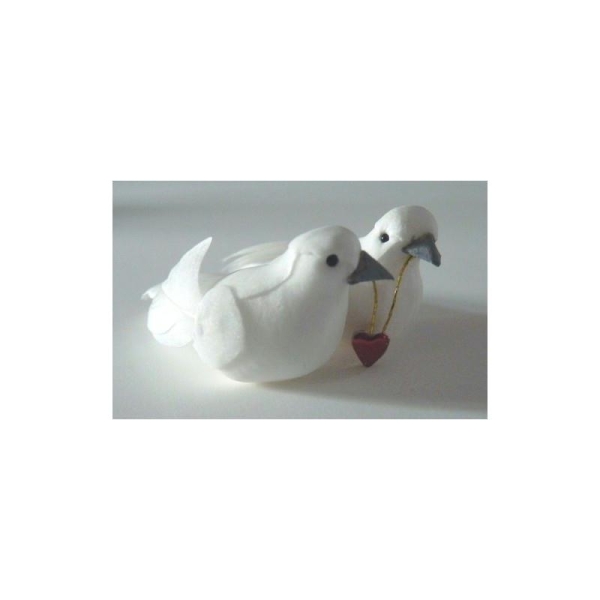 Couple de colombes avec coeur et plumes véritables, 7 cm, figurines de mariage - Photo n°2