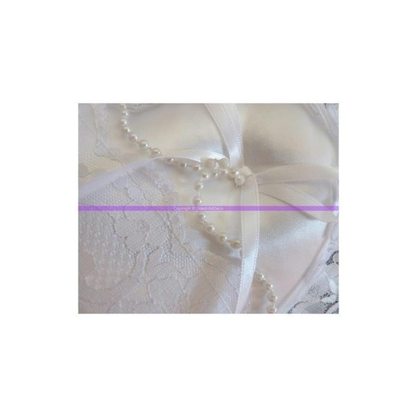 Coussinet Coeur blanc satin et dentelle pour Alliances de mariage, 30 cm - Photo n°3