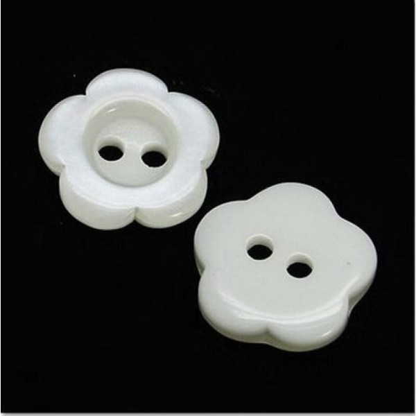 20 boutons couture layette scapbooking 1.4 cm FLEURS NACREES - Photo n°1