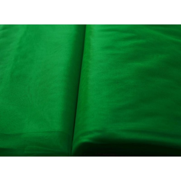 Tissu Tulle Souple Vert Gazon Largeur 300cms au mètre - Photo n°1