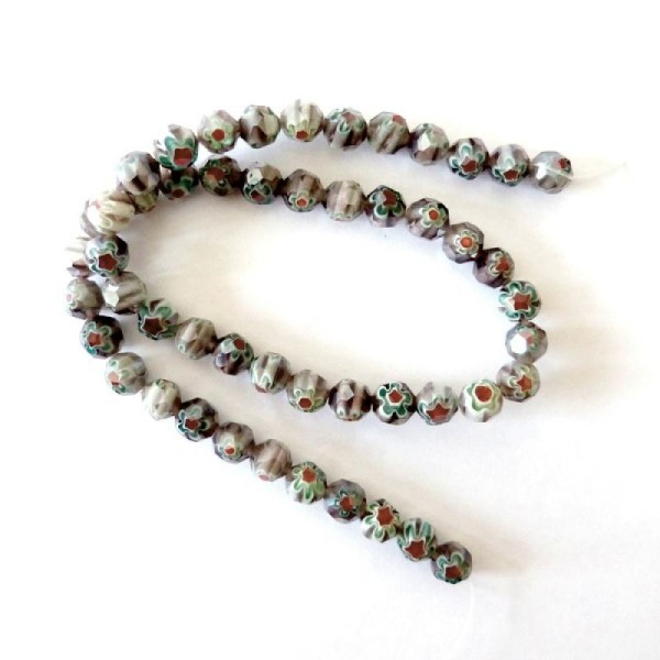 15 perles de verre rondes à facette 7 mm millefiori GRIS ROUGE VERT - Photo n°1