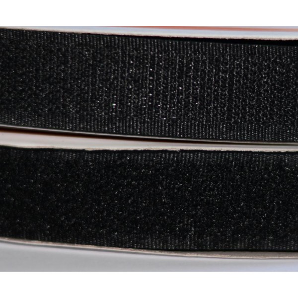 Bande Auto-agrippante 25 mm Noir – scratch à coudre – au mètre - Velcro à  coudre - Creavea