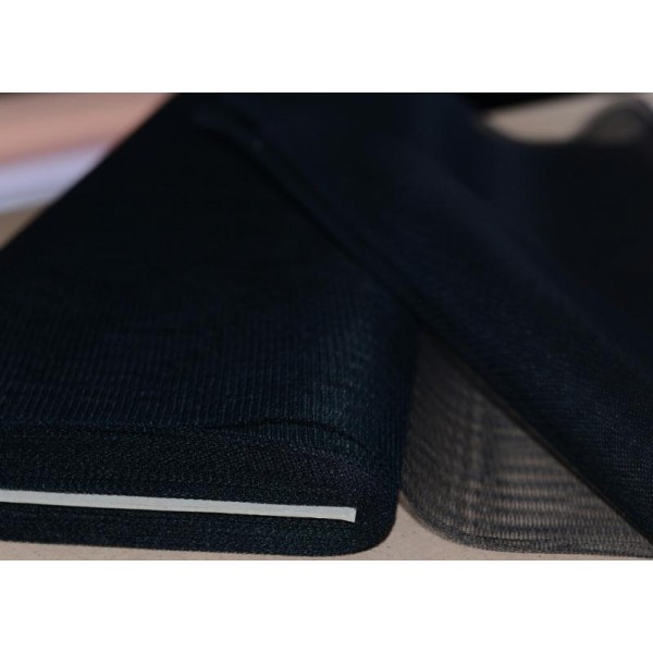 Tissu Tulle Raide Noir Largeur 150cms – Coupe au mètre - Photo n°1