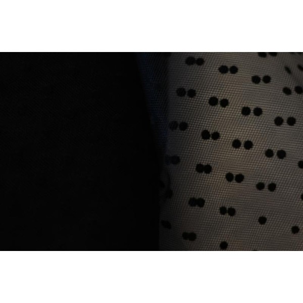 Tulle Plumetis Noir – Tulle Raide – Coupe par 50 cms - Photo n°1