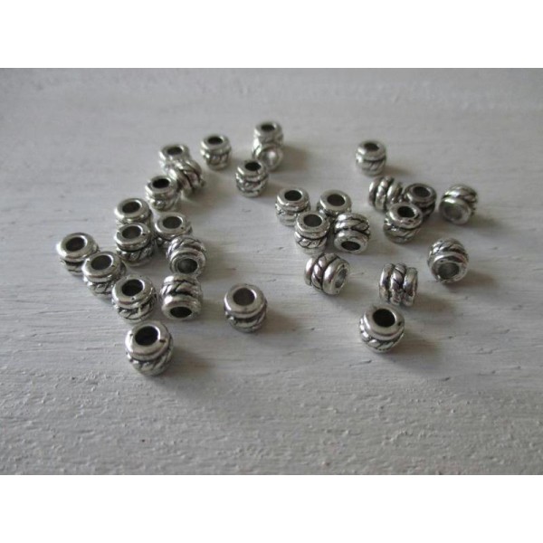 Lot de 30 perles métal argenté mat 5x4 mm - Photo n°1
