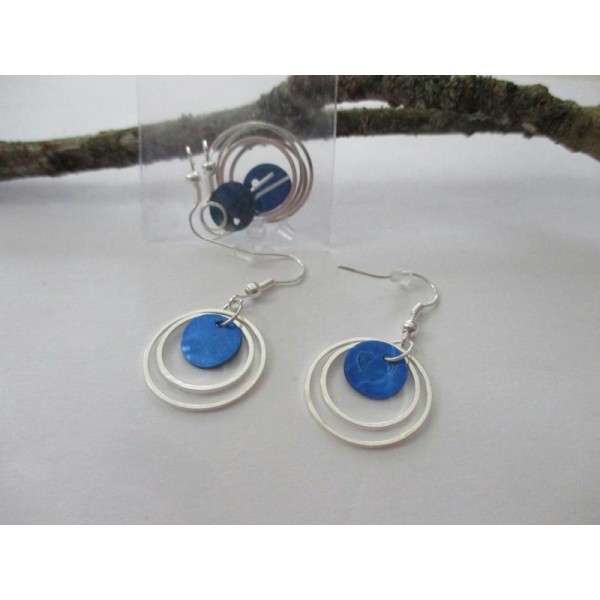 Kit de boucles d'oreilles anneaux argentés et sequin bleu nuit - Photo n°1
