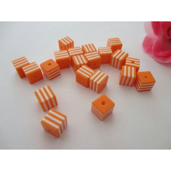 Lot de 20 perles résine cube blanc orange 8 mm - Photo n°1