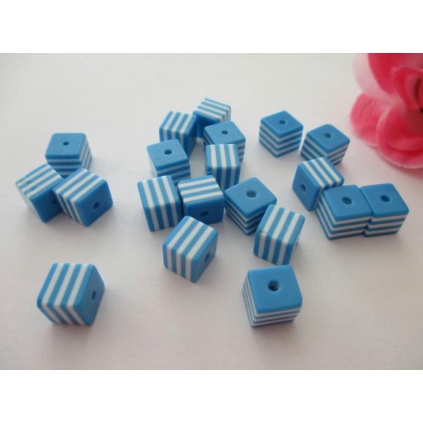 Lot de 20 perles résine cube blanc bleu 8 mm - Photo n°1