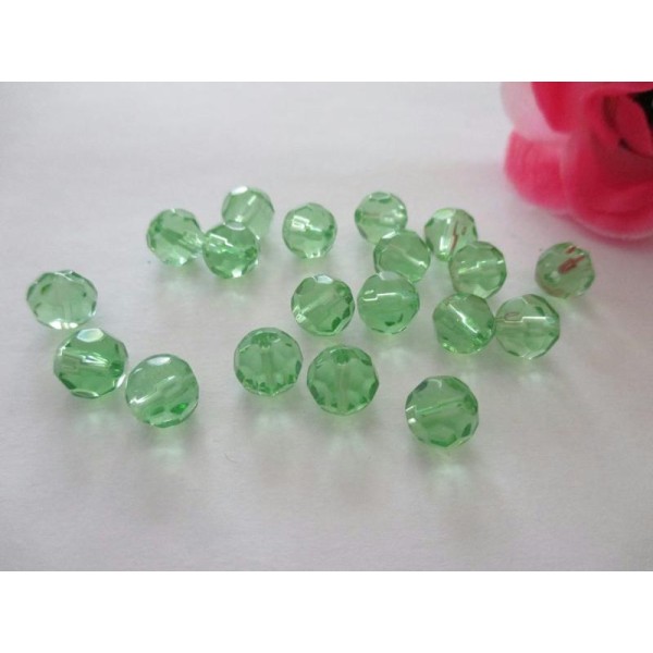 Lot de19  perles en verre à facette vert 8 mm - Photo n°1