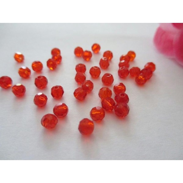 Lot de 119 perles en verre à facette rouge 4 mm - Photo n°1