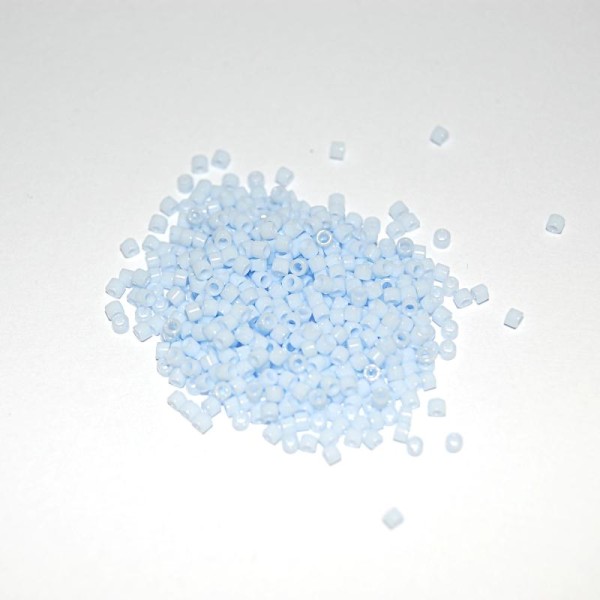 5 g  Délica miyuki 11/0 bleu ciel (clair) opaque n 1497 (DB-1497)   (+/- 875 perles) - Photo n°1
