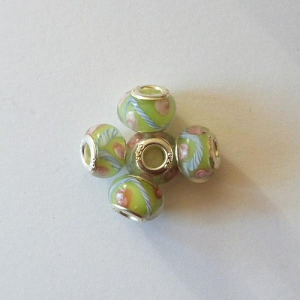 5 perles lampwork verre style murano 1.4 cm CORDE FLEUR FOND VERT - Photo n°1