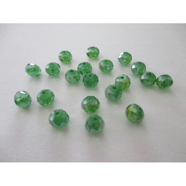 Lot de 20 perles en verre à facette 8x6 mm vert - Photo n°1