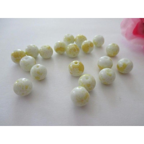 Lot de 20 perles en verre 8 mm blanche jaune - Photo n°1