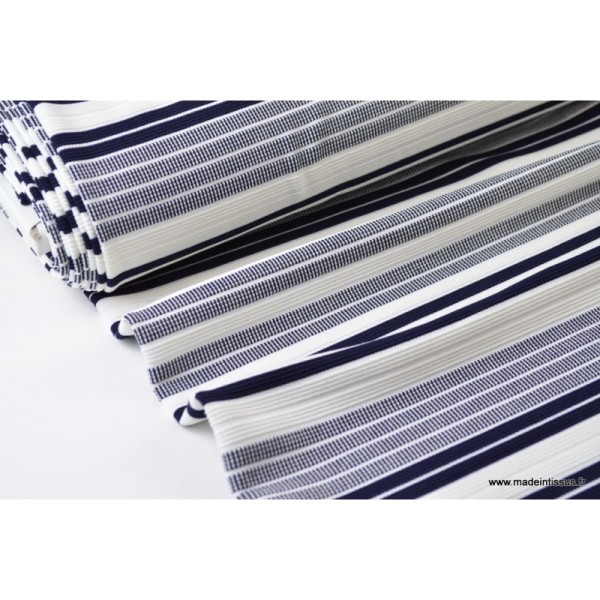 Tissu Maille lourde à rayures marine et blanc .x1m - Photo n°1