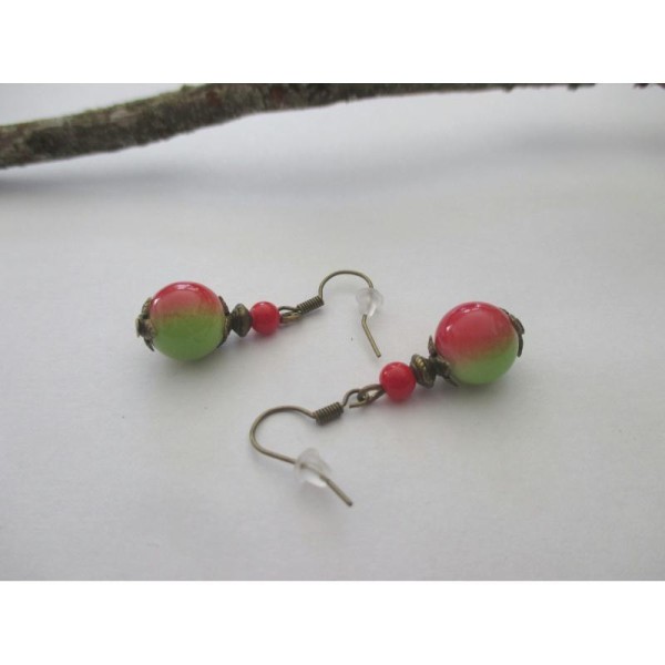 Kit boucles d'oreilles bronze et perles vertes rouges - Photo n°2