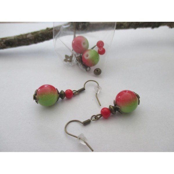 Kit boucles d'oreilles bronze et perles vertes rouges - Photo n°1