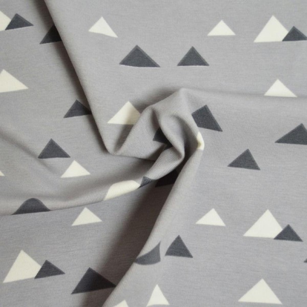 Tissu jersey coton-élasthanne gris clair imprimé triangles (par multiples de 20cm) - Photo n°1