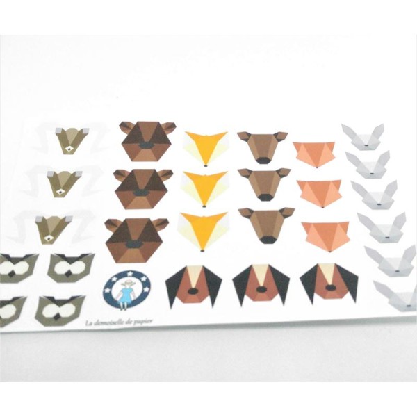 Planche de 28 stickers en papier motifs animaux origamis - Photo n°1