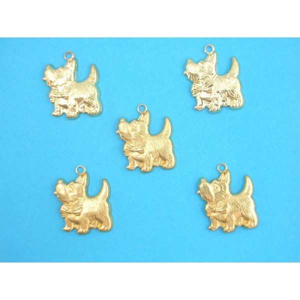 LOT  5 CHARMS METALS DORES : Westie 18 mm - Photo n°1