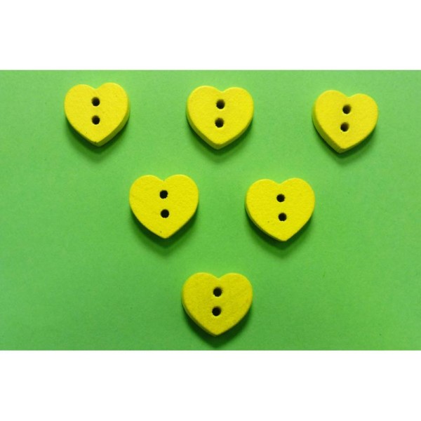 LOT 6 BOUTONS BOIS : coeur jaune 12mm - Photo n°1