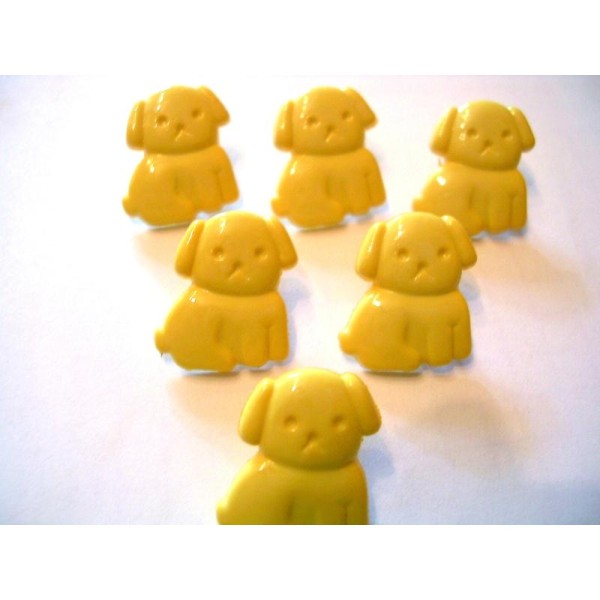 LOT 6 BOUTONS : chien assis jaune 18mm - Photo n°1