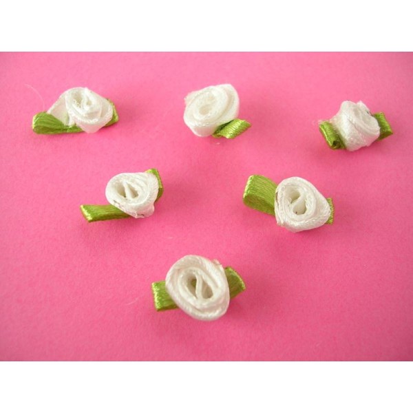 LOT  6 APPLIQUES TISSUS  : rose blanche 11mm - Photo n°1