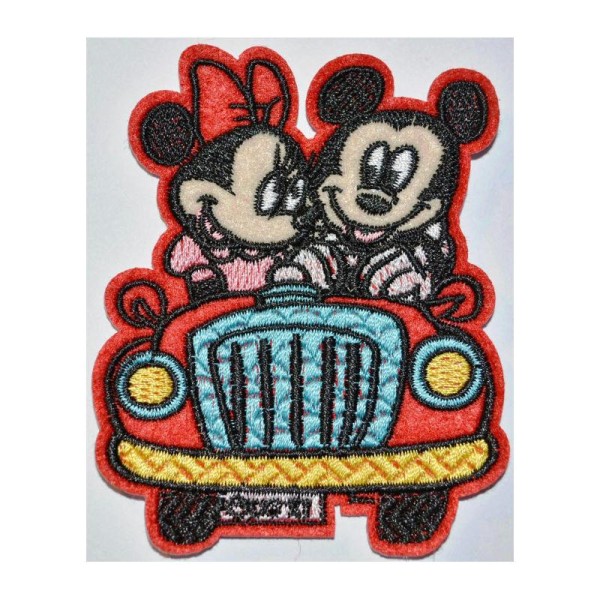 APPLIQUE THERMOCOLLANT :  Mickey et Minnie en voiture 80*65mm - Photo n°1