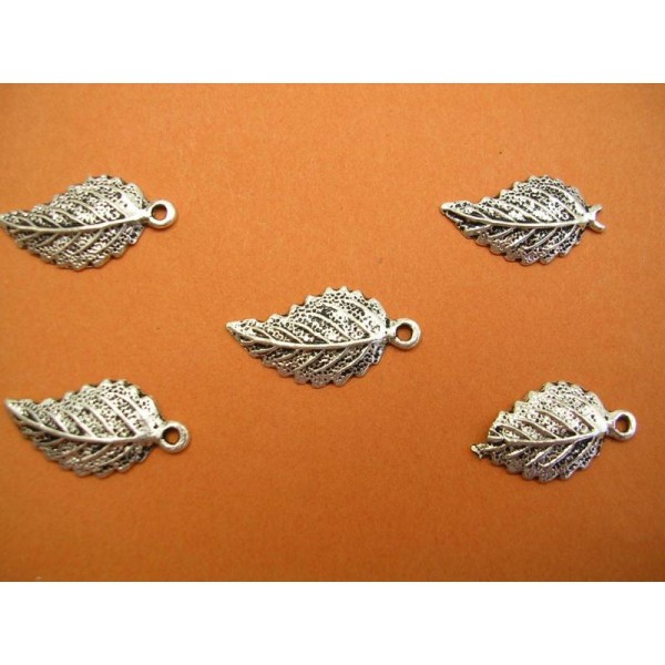 LOT  5 CHARMS METALS : feuille 20mm - Photo n°1