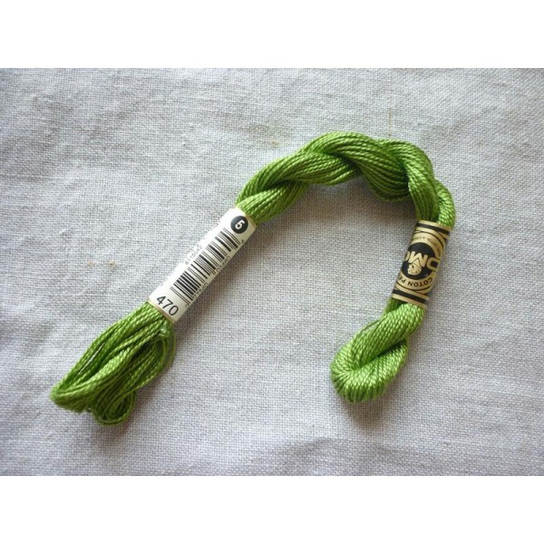 Coton Perlé Vert Tilleul Dmc  Perlé N°5 - Coloris  470 - Échevette 25 Mètres - Photo n°1