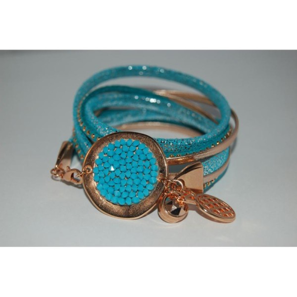 Bracelet coloré en cuir et Swarovski - Photo n°1