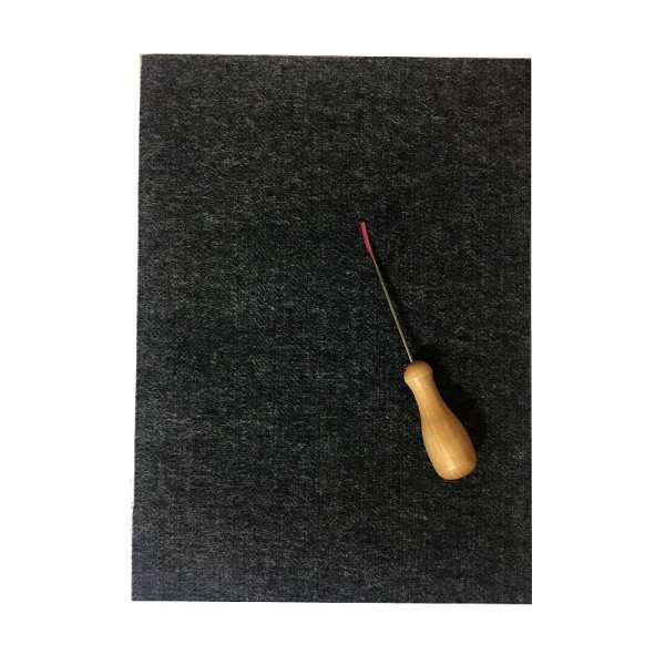 Set de feutrage avec un tapis en feutre de 18x25cmx 9mm et une aiguille avec manche en bois de 110mm - Photo n°1