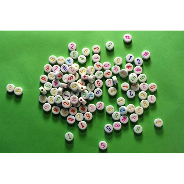 LOT 100 PERLES RONDES BLANCHES : chiffres multicolores 7mm - Photo n°1