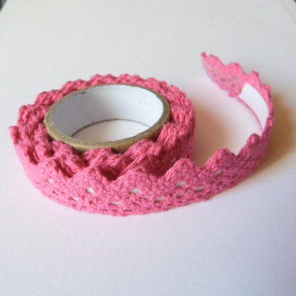 1 Ruban adhésif masking tape crochet dentelle FUSHIA - Photo n°1