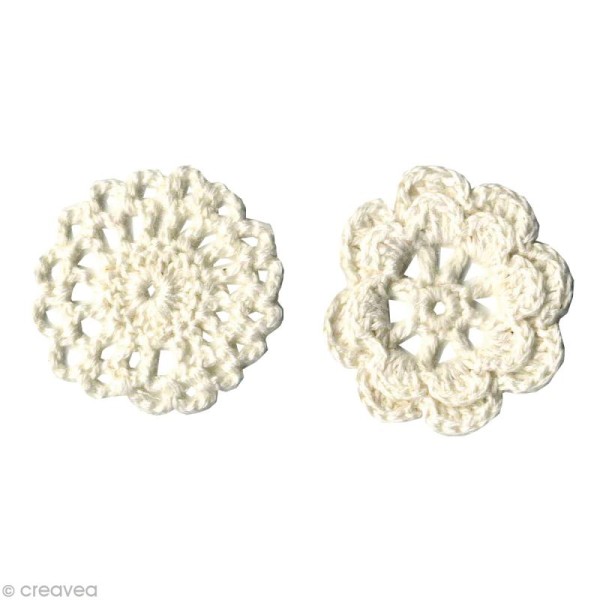 Fleurs au crochet - Blanc - 6 formes en laine 4 cm - Photo n°1