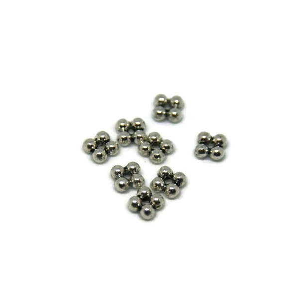 10 Perles intercalaires à gros pois en métal argenté 5x5mm - Photo n°1