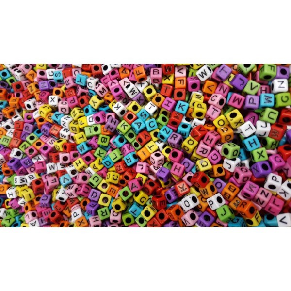 50 Perles Lettre Alphabet Mixte Cube 7mm Attache tetine, Porte clé - Photo n°1