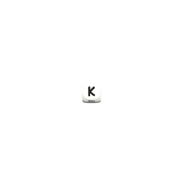 Perle lettre K cube 12 mm en silicone blanc et noir - Photo n°1