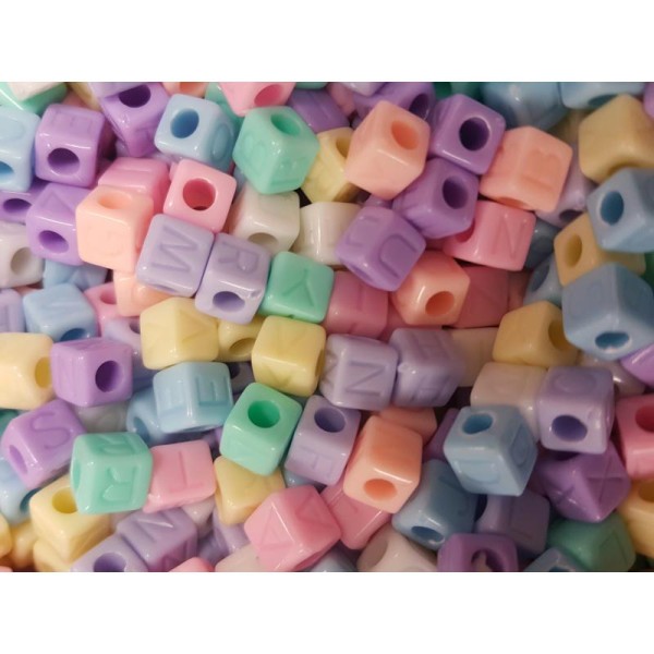 100 Perles Alphabet 7mm Multicouleur Lettre Cube Ecriture invisible - Photo n°1