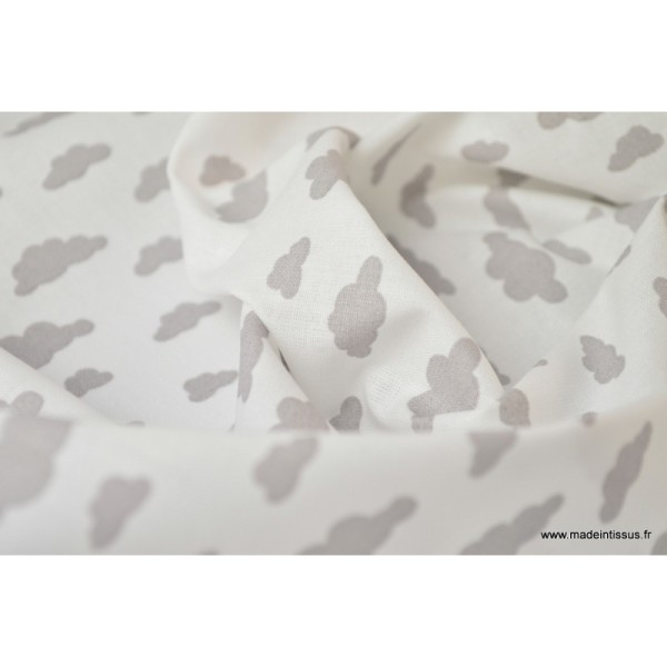 Tissu 100%coton dessin nuages gris sur fond blanc - Photo n°4
