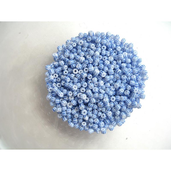 10G Perles Rocaille Verre 8/0 Blanc Rayé Bleu (3Mm) - Photo n°1