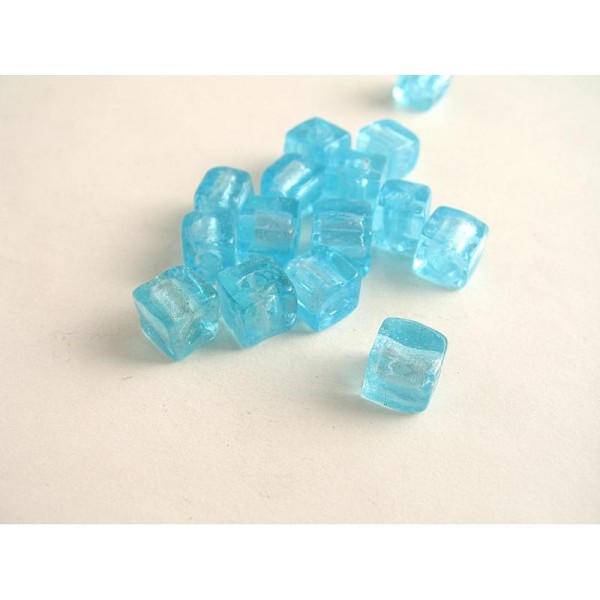 10 Perles en verre artisanal cube turquoise argent 8mm - Photo n°1
