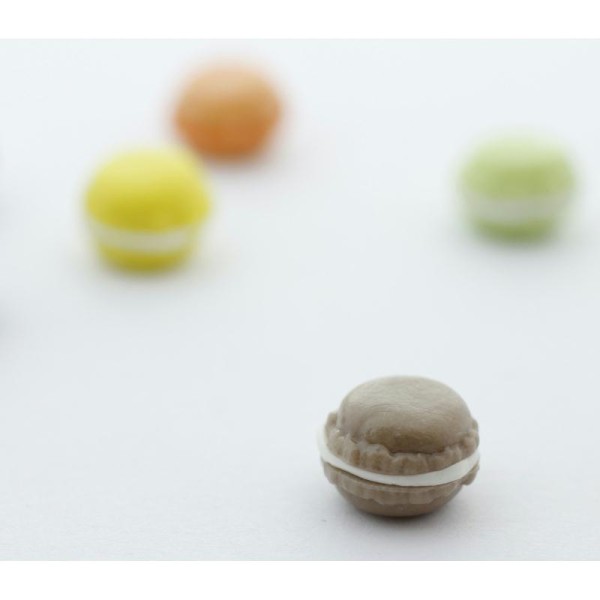 Macaron Café Miniature En Pâte Polymère - Décoration Gourmande Pâte Fimo - Photo n°1