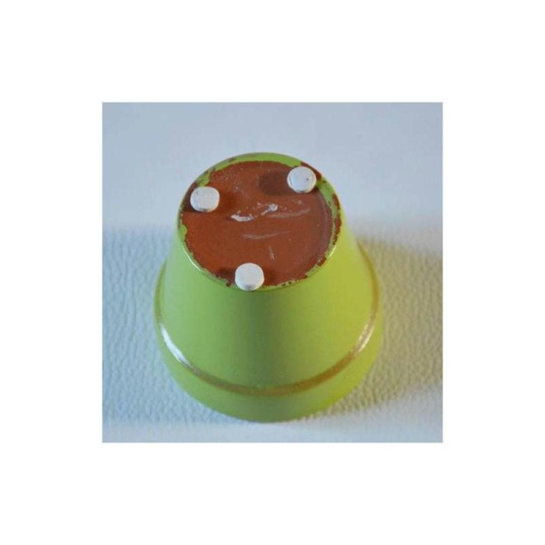 Mini pot en terre vert.  hauteur 3.5 cm diamètre 3.5 cm  - vendus à l'unité - Photo n°2