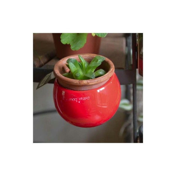 Mini cache-pot aimanté rouge - diamètre  environ 8 cm, intérieur environ 6.5 cm - Photo n°1