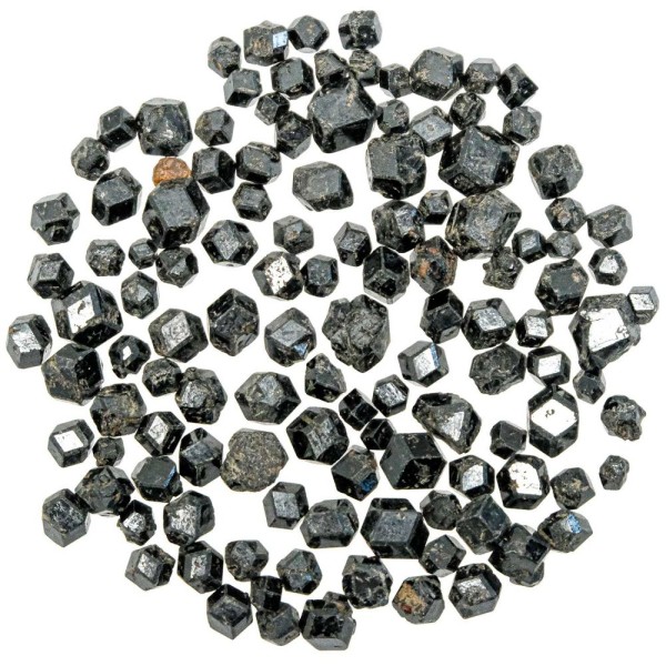 Pierres brutes cristaux de grenat noir mélanite - 0.8 à 1.2 cm - 15 grammes. - Photo n°2