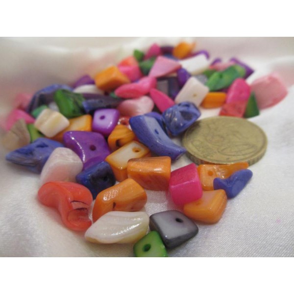 Perles chips coquillages, nacrées,assortiment 55/60 pièces,formes irrégulières LIVRAISON GRATUITE - Photo n°2