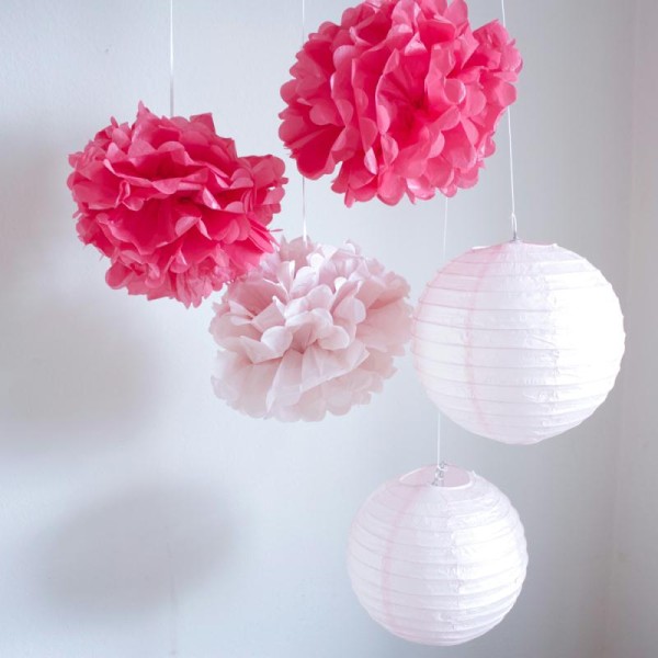 Lot de lanternes et pompons en papier - rose pastel et fuchsia - 5 pièces - Photo n°1